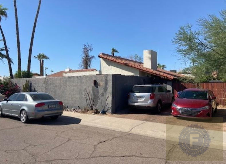 GREAT FIX AND FLIP OR BUY AND HOLD IN TEMPE AZ 85282