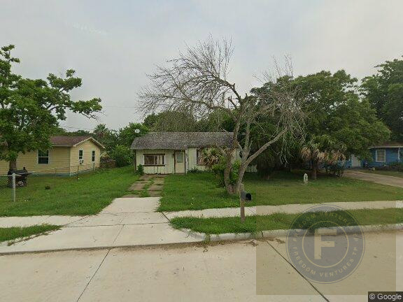 GREAT FIX AND FLIP OR BUY AND HOLD IN FREEPORT TX 77541