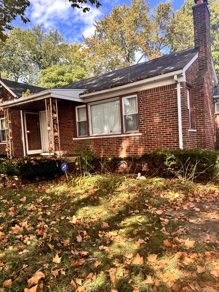 🏠✨ Prime Flip Opportunity! 🛠️✨ Ready for Your Vision 🏠