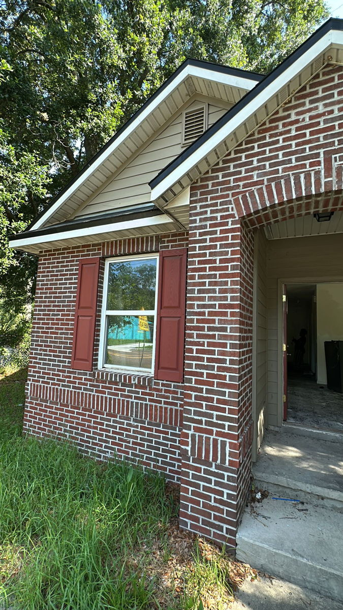 📍 (Jacksonville, FL 32209) Waiting for the Finishing Touches! 🏠