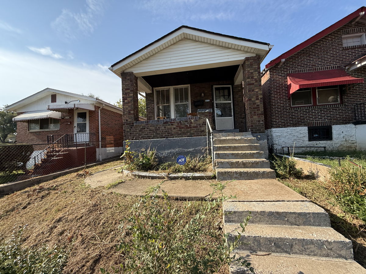 🔥 (STL, MO 63120) - Quick Fix! 2BD 1BA- Will Sell Fast! 🔥