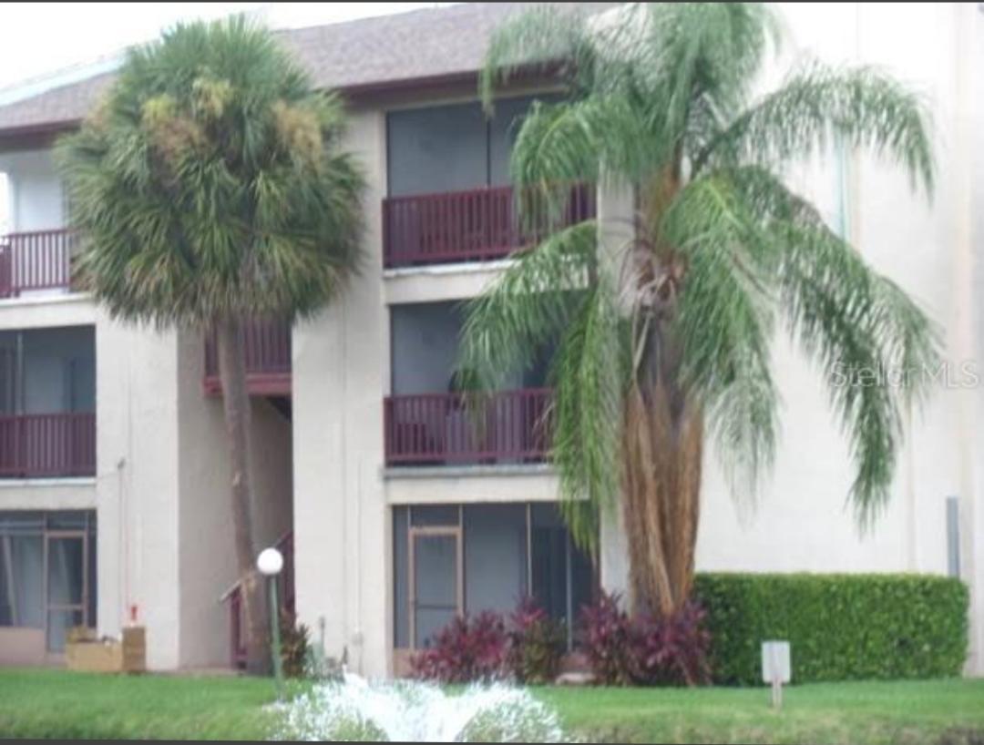 BUY and HOLD Dream! 4 Units in same complex 1/1 Condo in Gated Whisper Lake Community in Tampa (NOT IN MLS)