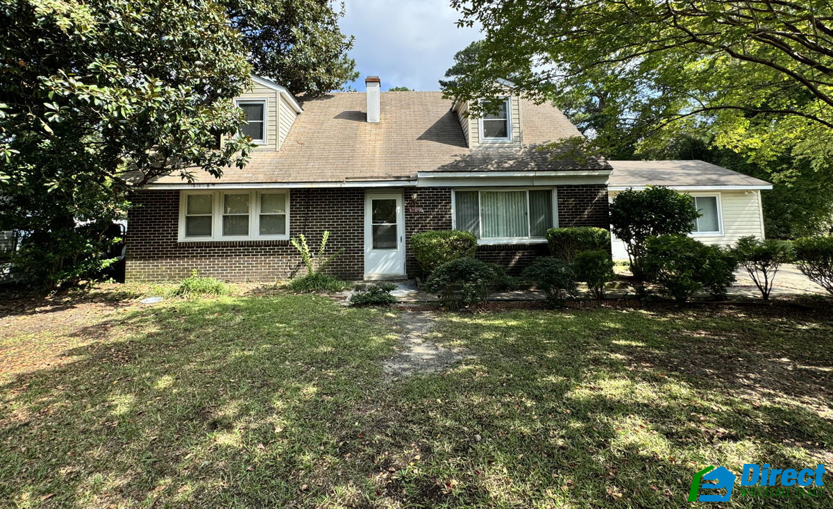 💥Big Goldsboro Opportunity! Easy Flip on a Huge Lot – Don’t Miss Out! 🏡💥