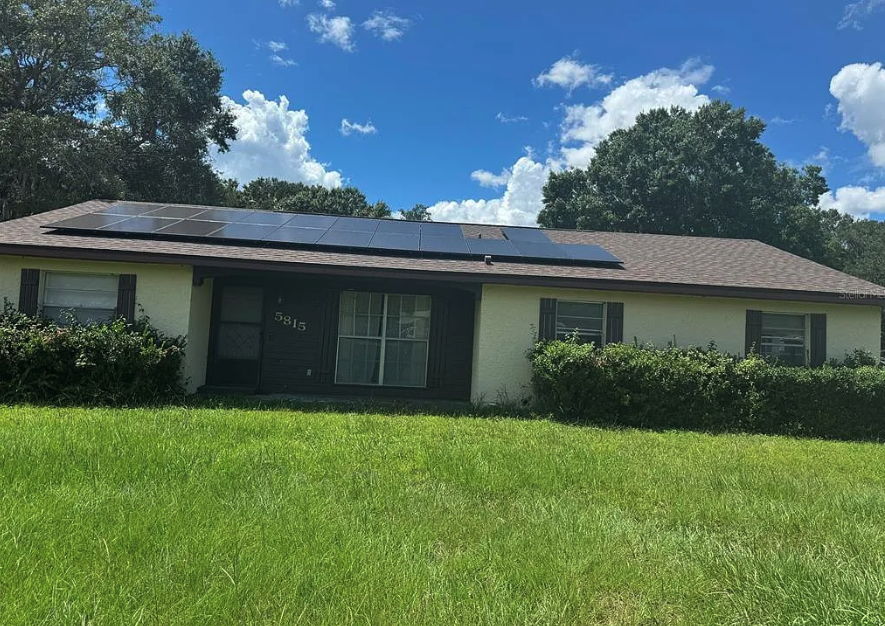 Great Single Family Fix and Flip on .93 acres in Lakeland FL 33811💰