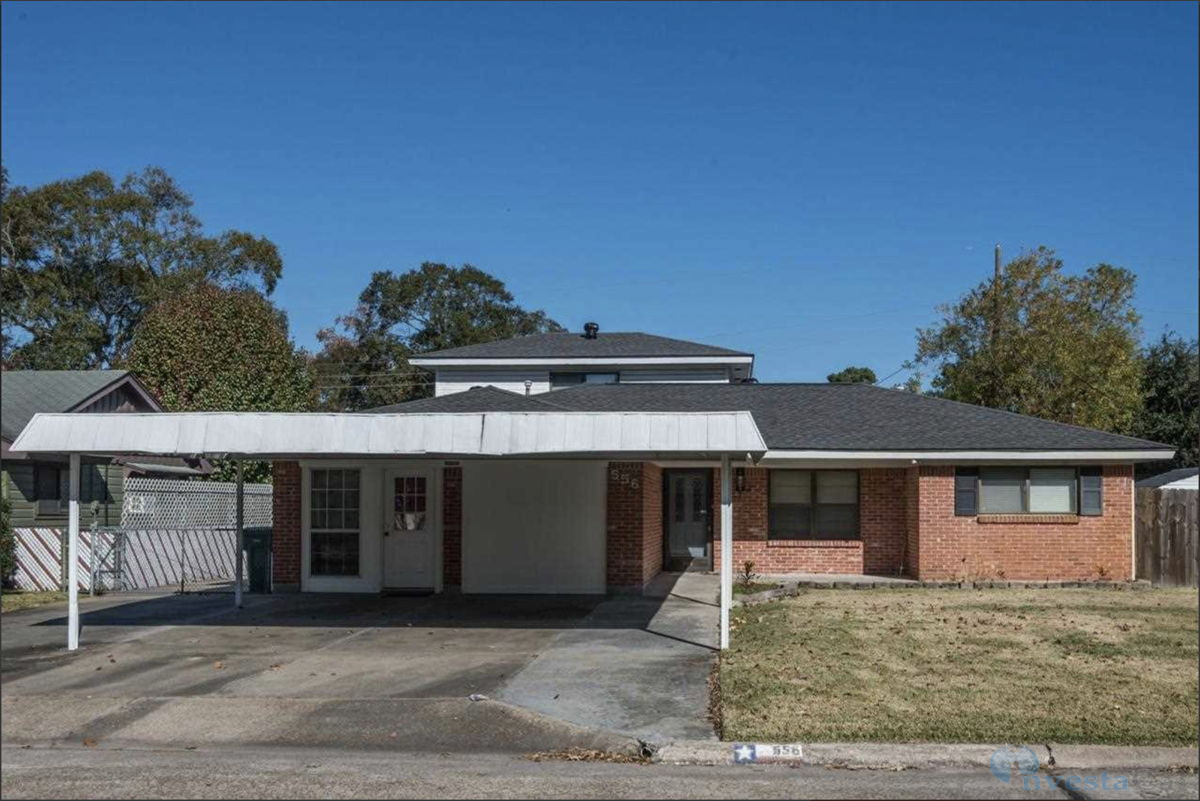 ORANGE, TX 🚨 PERFECT FLIP OR RENTAL OPPORTUNITY 🔥 BRICK 2-STORY FIXER-UPPER 💰 VALUE-ADD GOLDMINE! 🏡