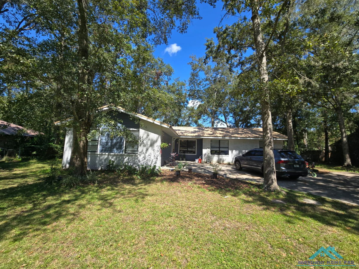 (Lake City, FL) 🌟 Light Fix, Big Potential!🎯Investor Jackpot!🤑