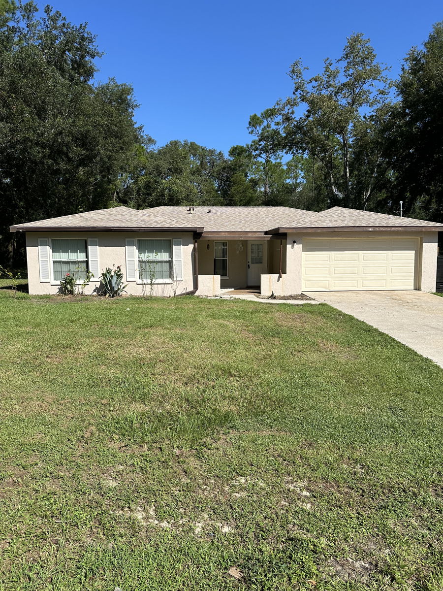 Citrus Springs, FL 34434 3b 2ba - 1,420 sqft!