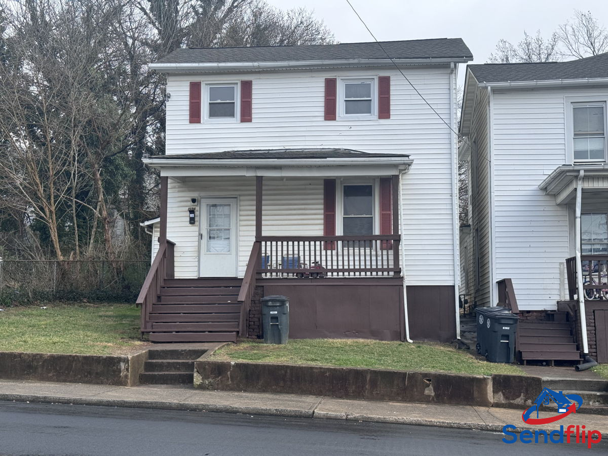 LYNCHBURG, VA 24501 LOW COSMETIC FLIP OR BUY IN HOLD ASKING 155K CASH OR HM