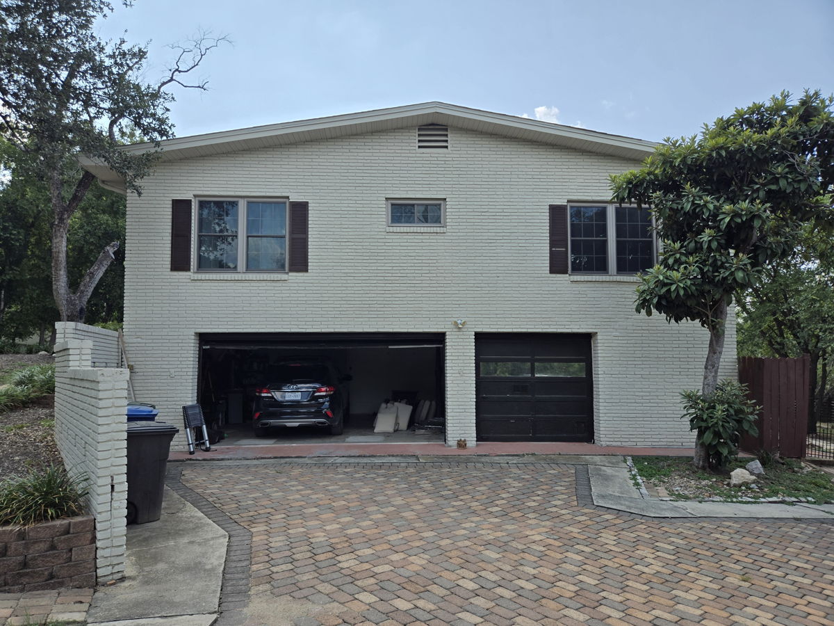 ⭐🔥 HUGE SPREAD, COSMETIC FLIP IN SAN ANTONIO, TX 78209! 🏠💰
