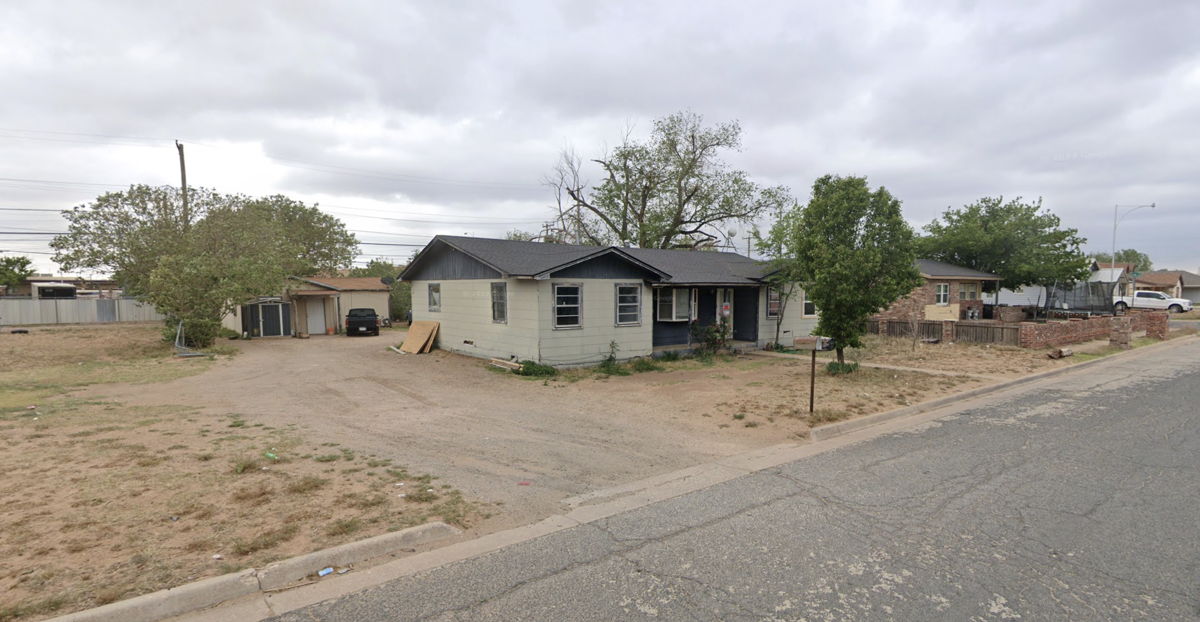 🏡 Lubbock, TX 🏈 | RENT READY PROPERTY with detached efficiency (Check out photos📸)