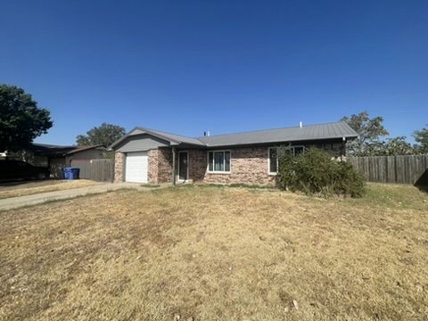(Cache, OK) 🚨GREAT DEAL!🚨 3 bed 1.5 bath Fixer or BRRRR just 65K! 🏡