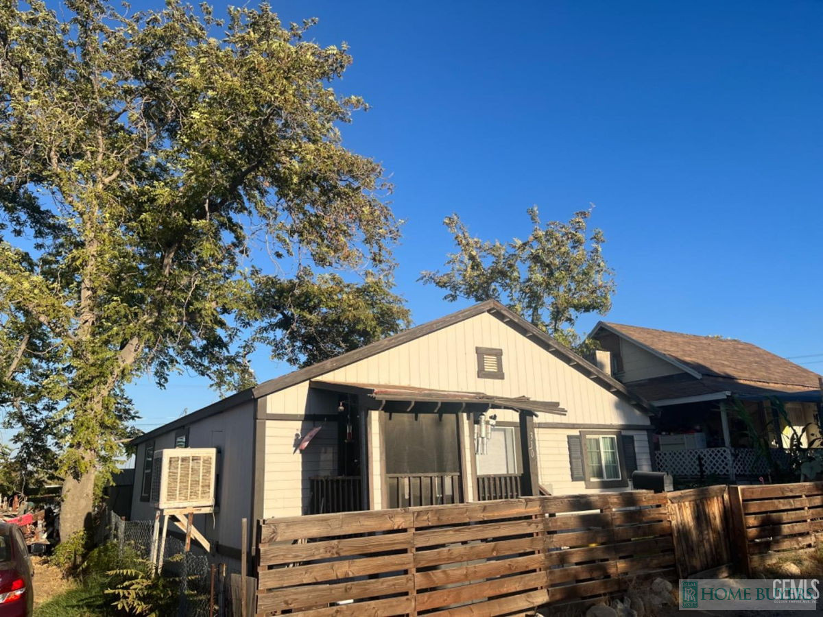 Exclusive Taft, CA Fix & Flip Opportunity | Cash Buyers Only | Invest Now