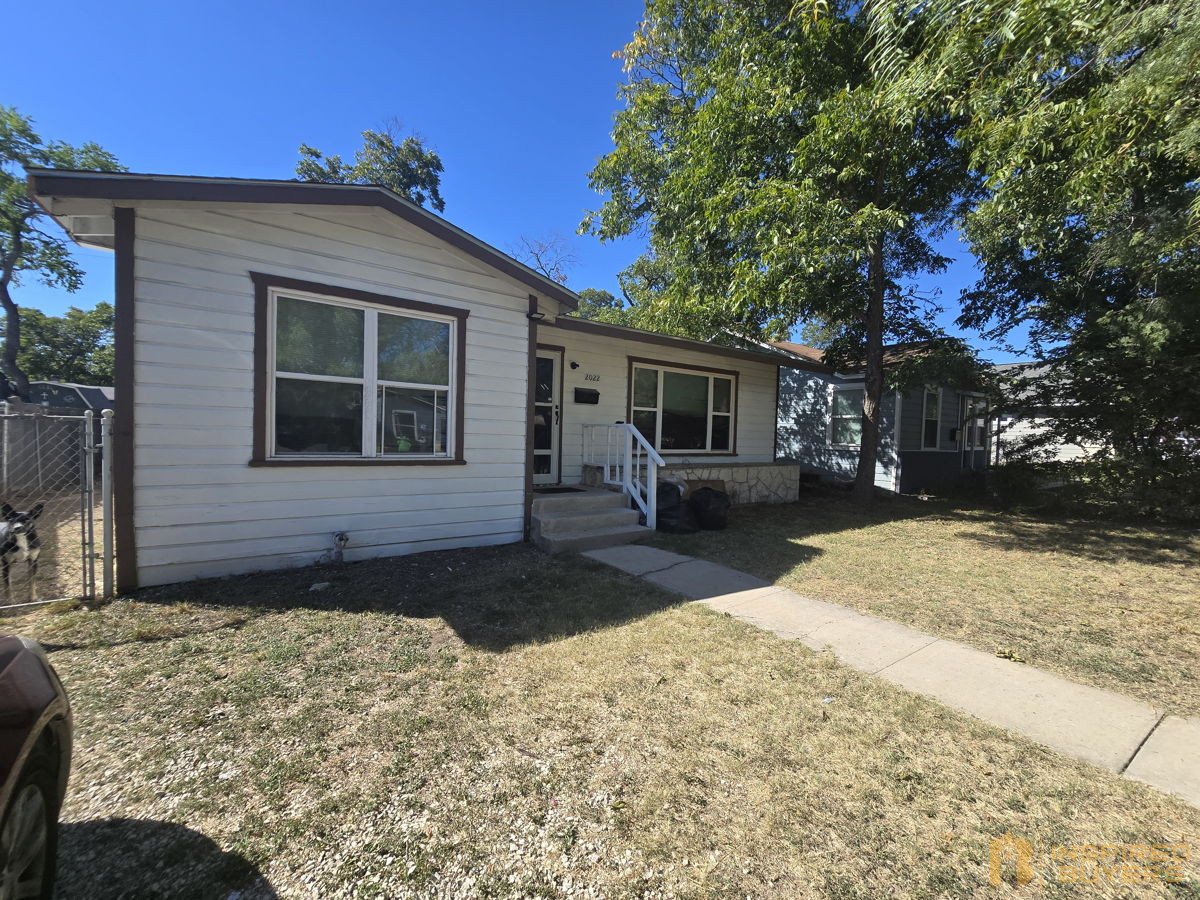 (San Antonio, Tx)🚨GREAT DEAL!🚨 3 Bed 1 Bath Rental or Fixer ONLY 115k!🤑