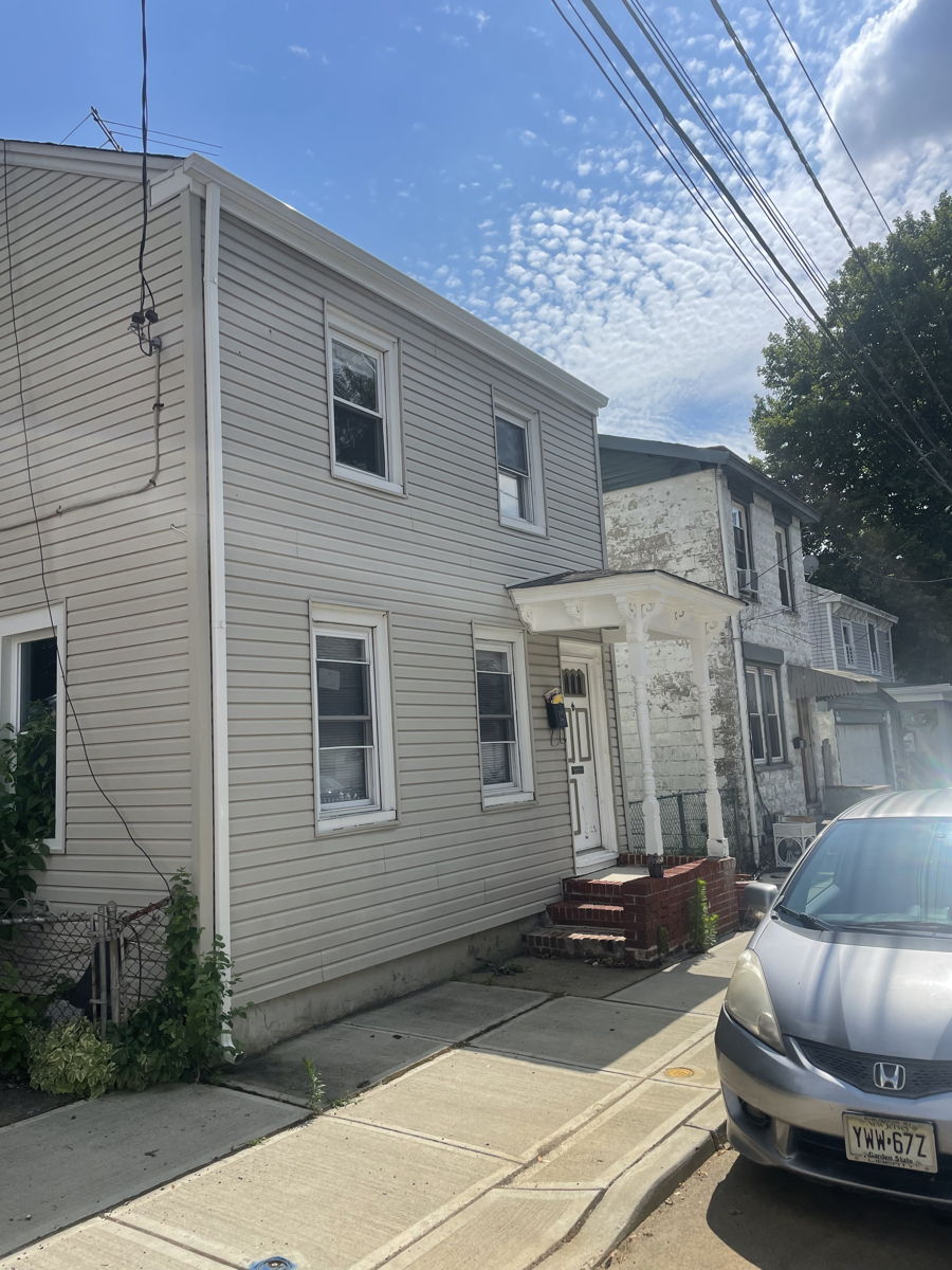 GREAT FLIP OR RENTAL IN BORDENTOWN, NJ