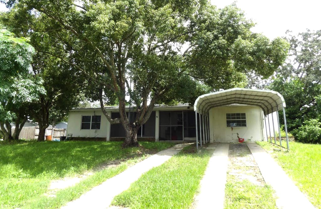 32725 🚨 Solid Deltona Flip – Priced to Sell! 💰🏡