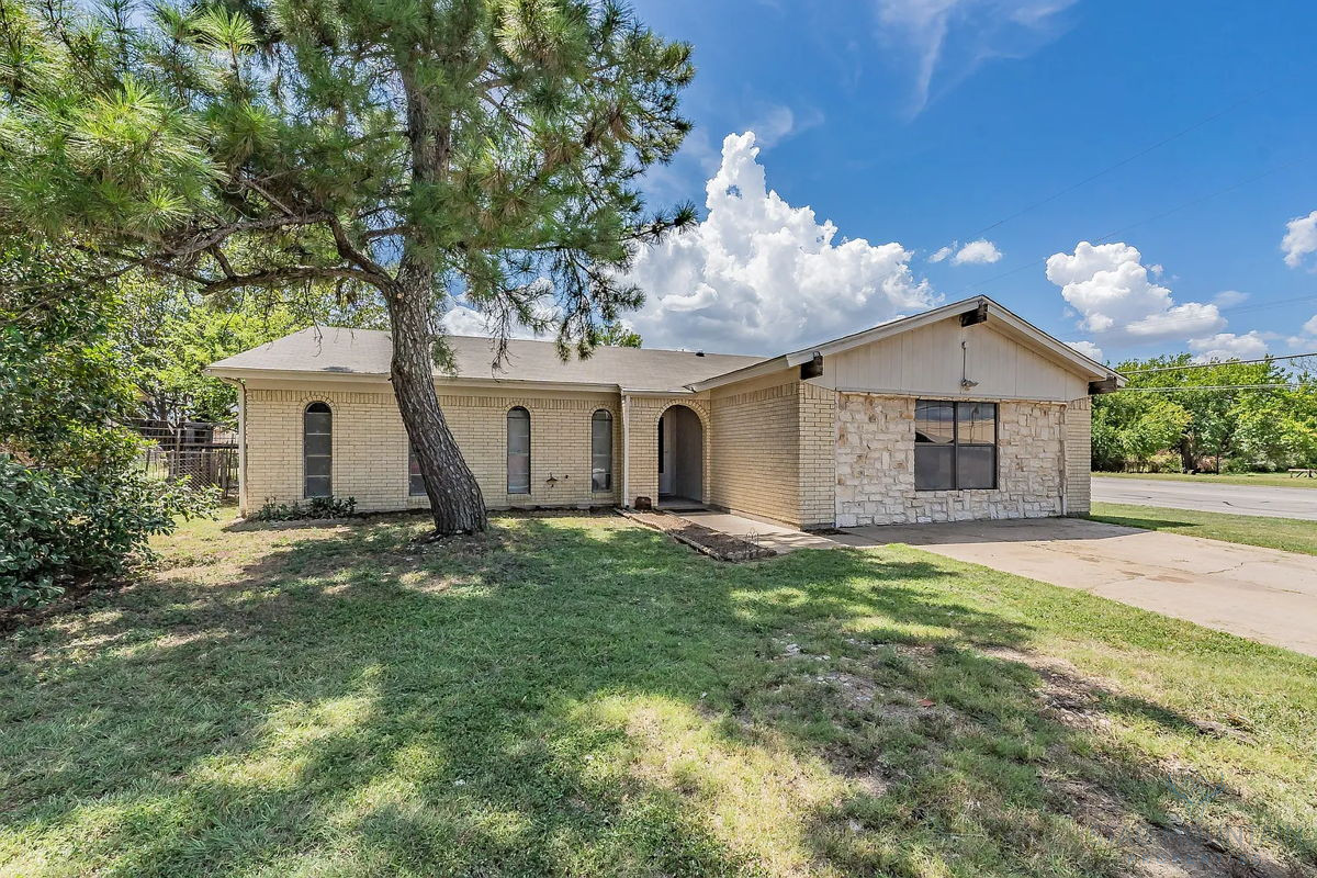 Cleburne, TX | 💵4BD 2 BA Investment Opportunity💵