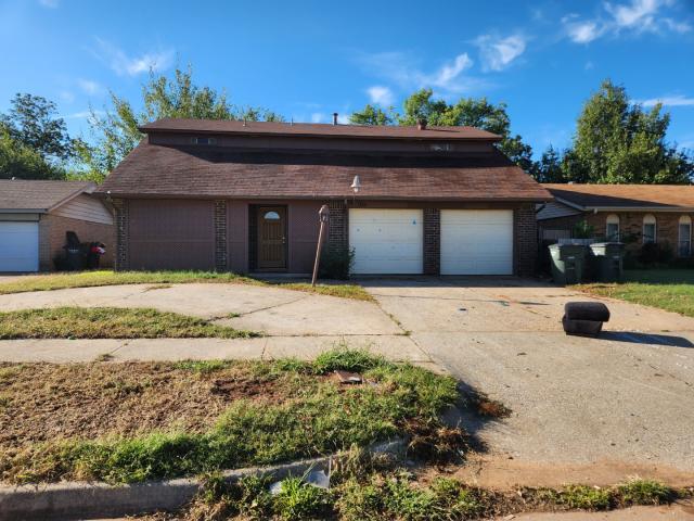 FLIP OPPORTUNITY!!! | Southeast Oklahoma City Home | Del City | Check out Photos