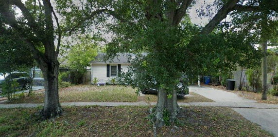 🏡 Off-Market Flip Opportunity in North Kenwood! 🛠️