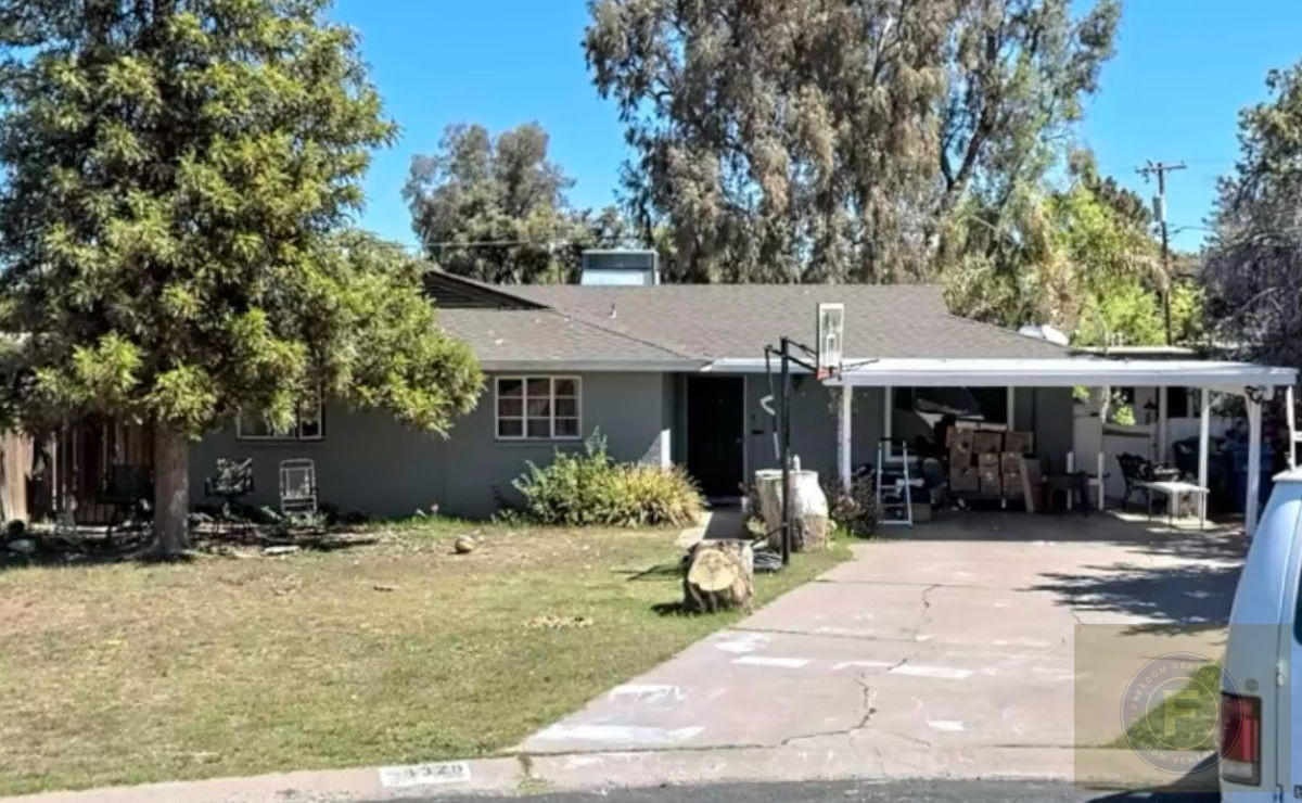 GREAT FIX AND FLIP OR BUY AND HOLD IN PHOENIX AZ 85014