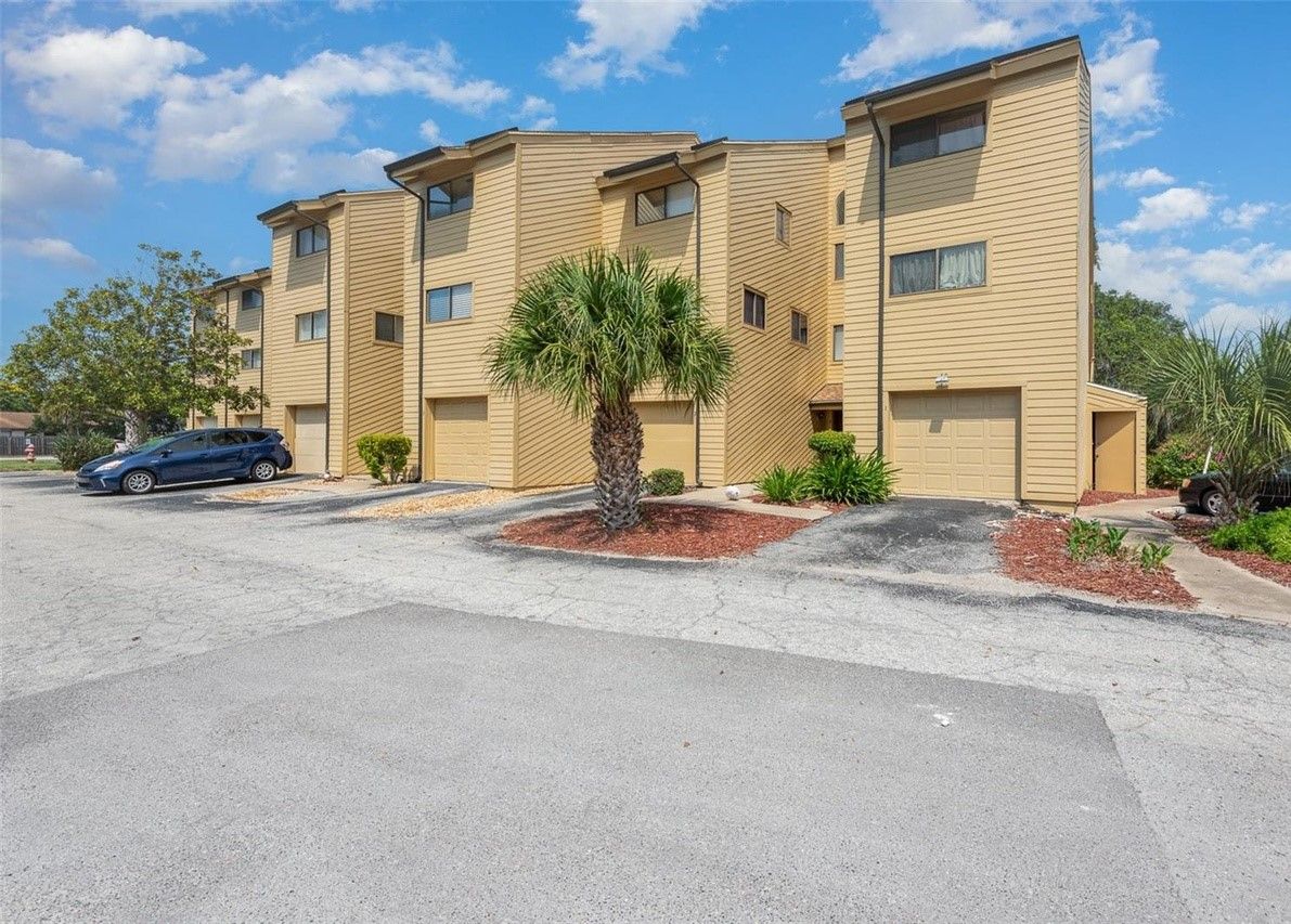 🏡 Spacious Townhouse in Melbourne, FL! 🏡