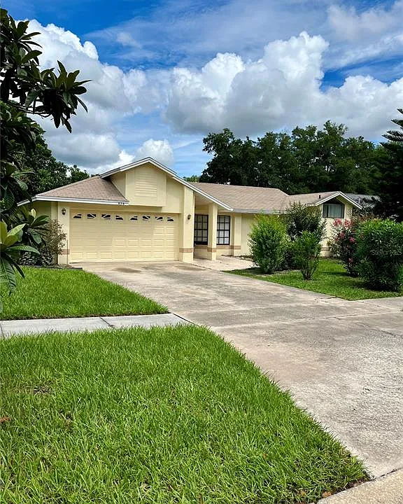 🏡 Spacious 5-Bedroom Home in Orlando, FL! 🏡