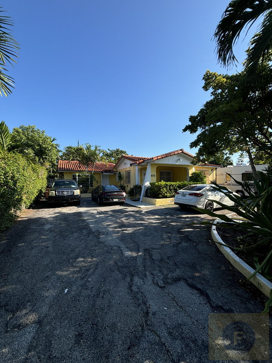 GREAT FIX AND FLIP OR BUY AND HOLD IN HIALEAH FL 33010
