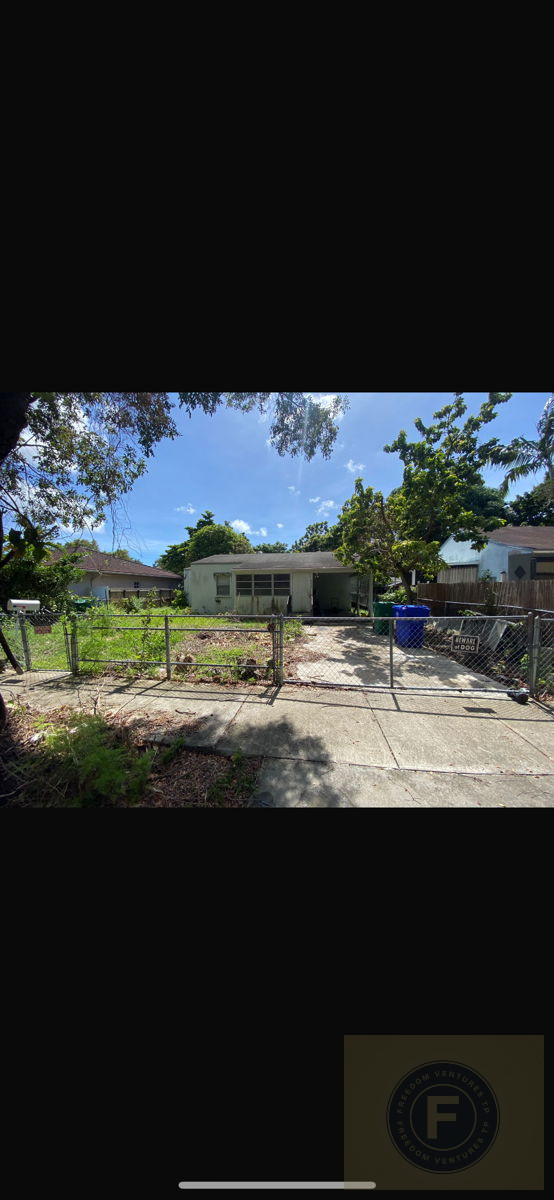 GREAT FIX AND FLIP OR BUY AND HOLD IN CORAL GABLES FL 33134