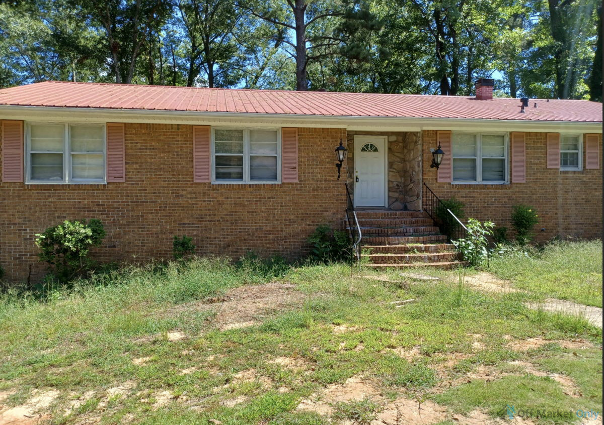 Instant Equity. Amazing Off-Market Tuscaloosa SFH Priced To Sell!