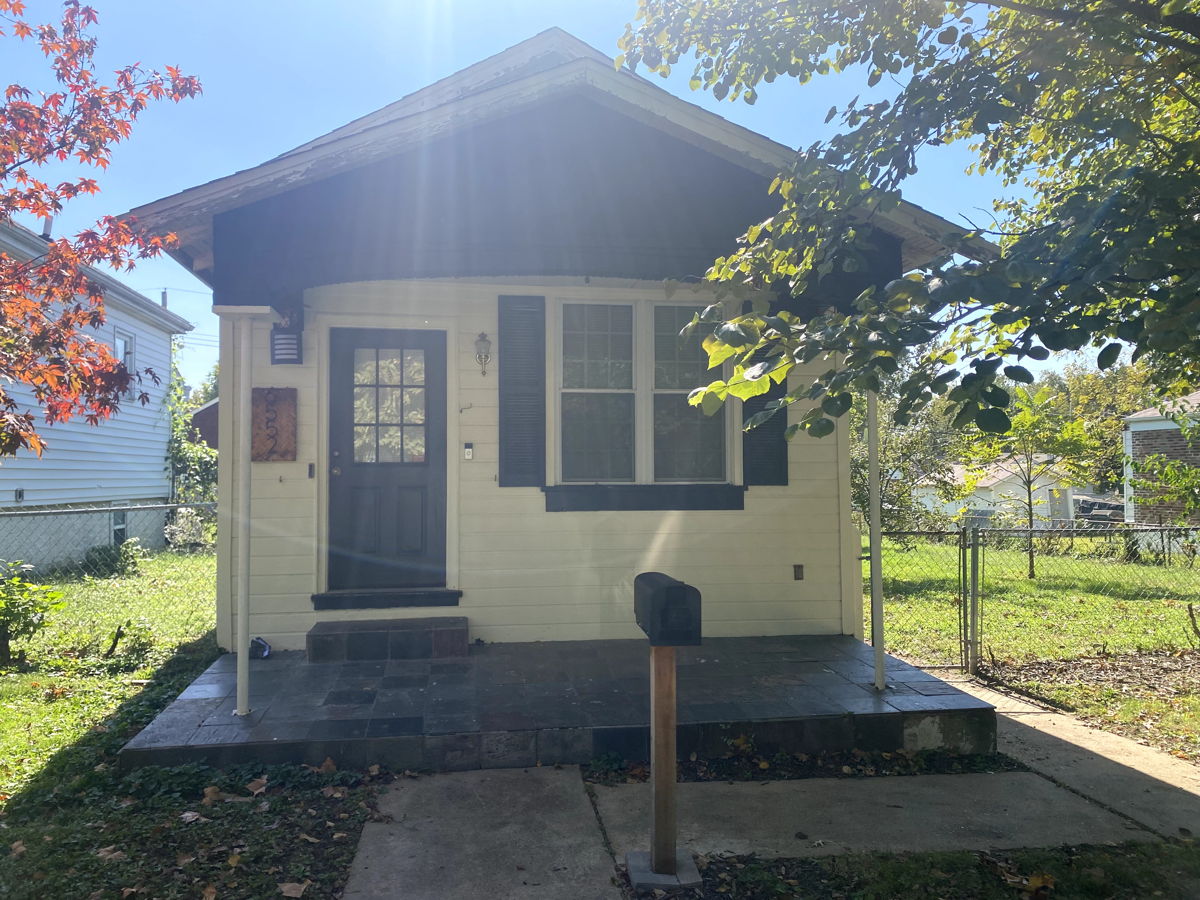 🏡 Turn-Key Investment Opportunity in University City - Off-Market Rental Gem! 🏡