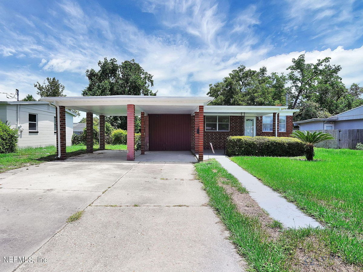 🏚 SFH in Jacksonville 32211 - GREAT OPPORTUNITY DO NOT MISS OUT! 🏚