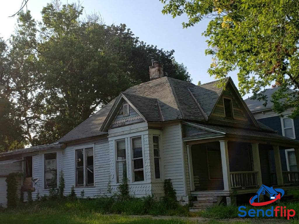 🚨OFF MARKET🚨3/2 SFH 🏠GREAT AREA EMPORIA KANSAS💡
