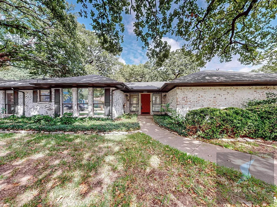 🏡✨ Charming Arlington Gem Awaits! 🌟💰