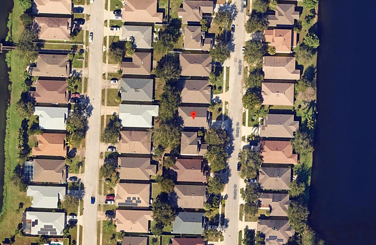 32901 🌴 Melbourne Flip Opportunity Near the Beach! 🏖️