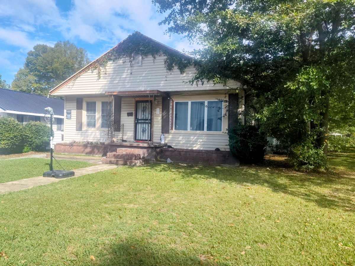 2303 Chestnut St. Gadsden, Alabama 35904