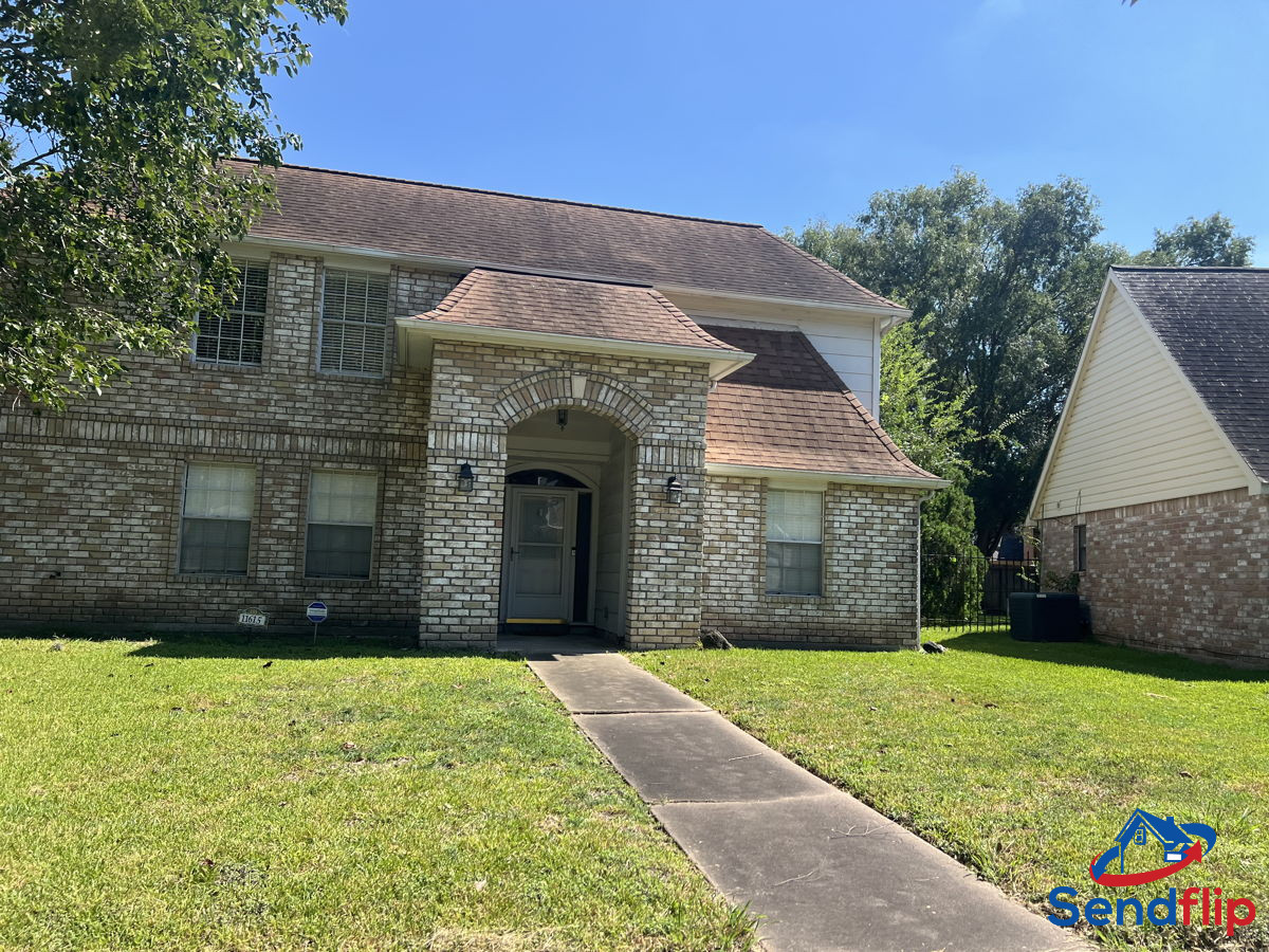 Off Market Fixnflip! Houston! 3Bed! 2 Bath! Ask 320k ARV: $470k