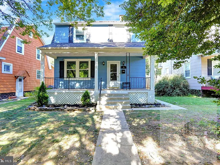 16 Leeway, Dundalk, MD 21222