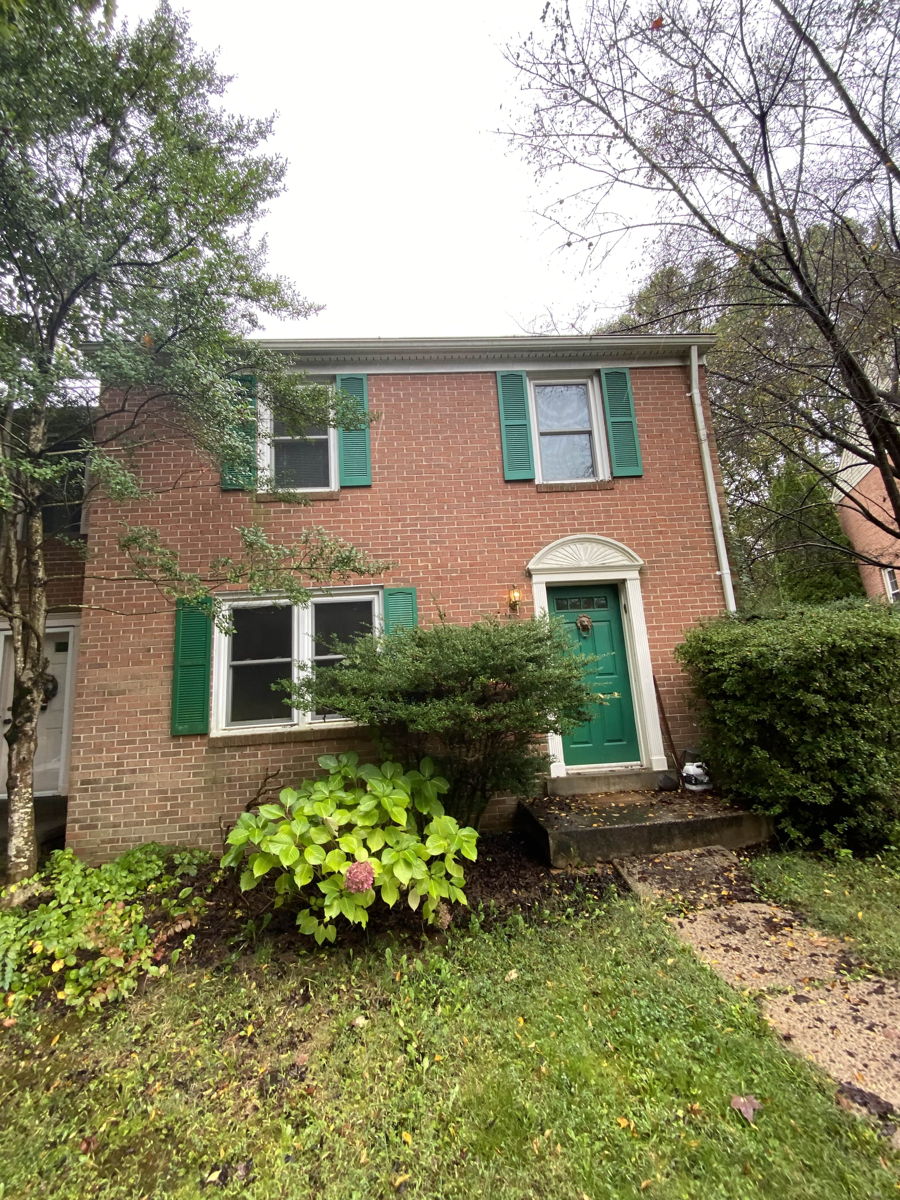 Rare Potomac 20854 End Unit Townhouse (NOT IN MLS) - For Investors Only