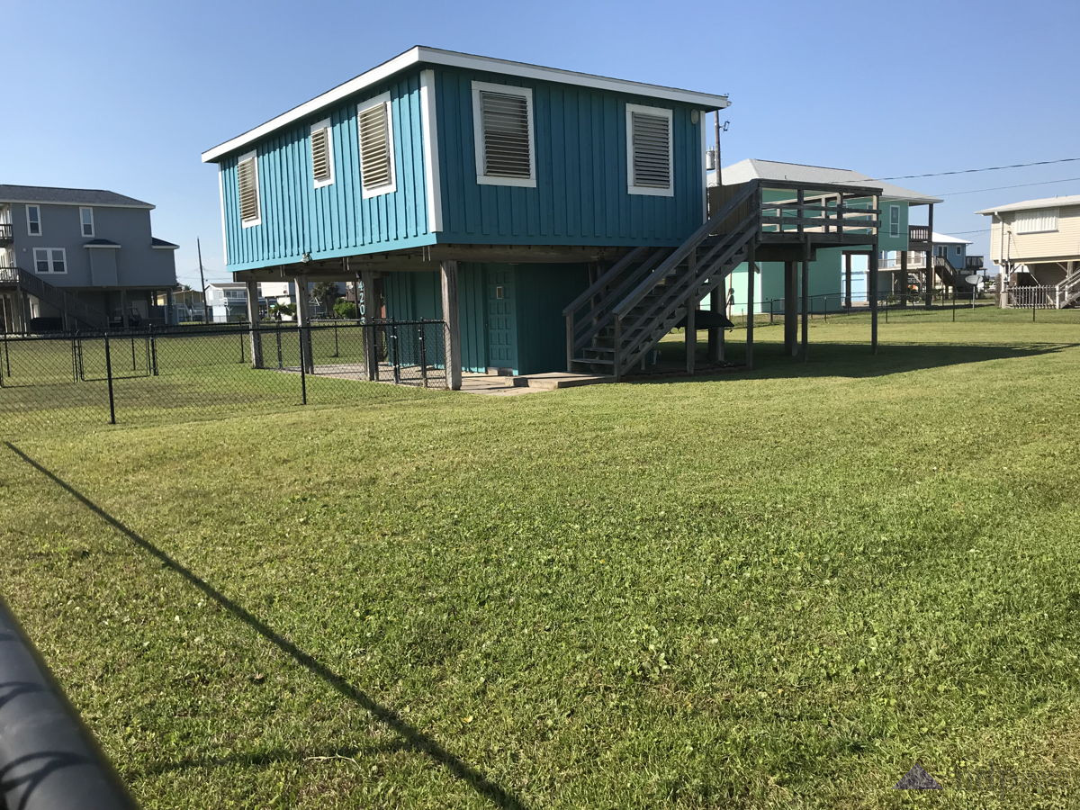 Sea Isle Gem – Renovate & Cash In on Beachside Living!