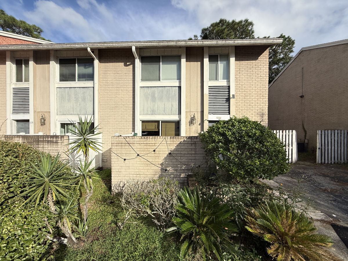 (Jacksonville, FL) 3/2.5 Spacious 2-Storey Condo! 🤩 DON'T MISS OUT! 📞