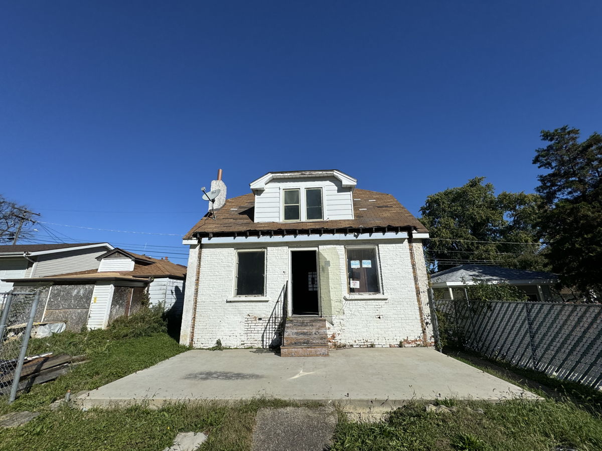🏡 SFH in Blue Island 936sq/ft ( 3 bed 1 bath )  🏡