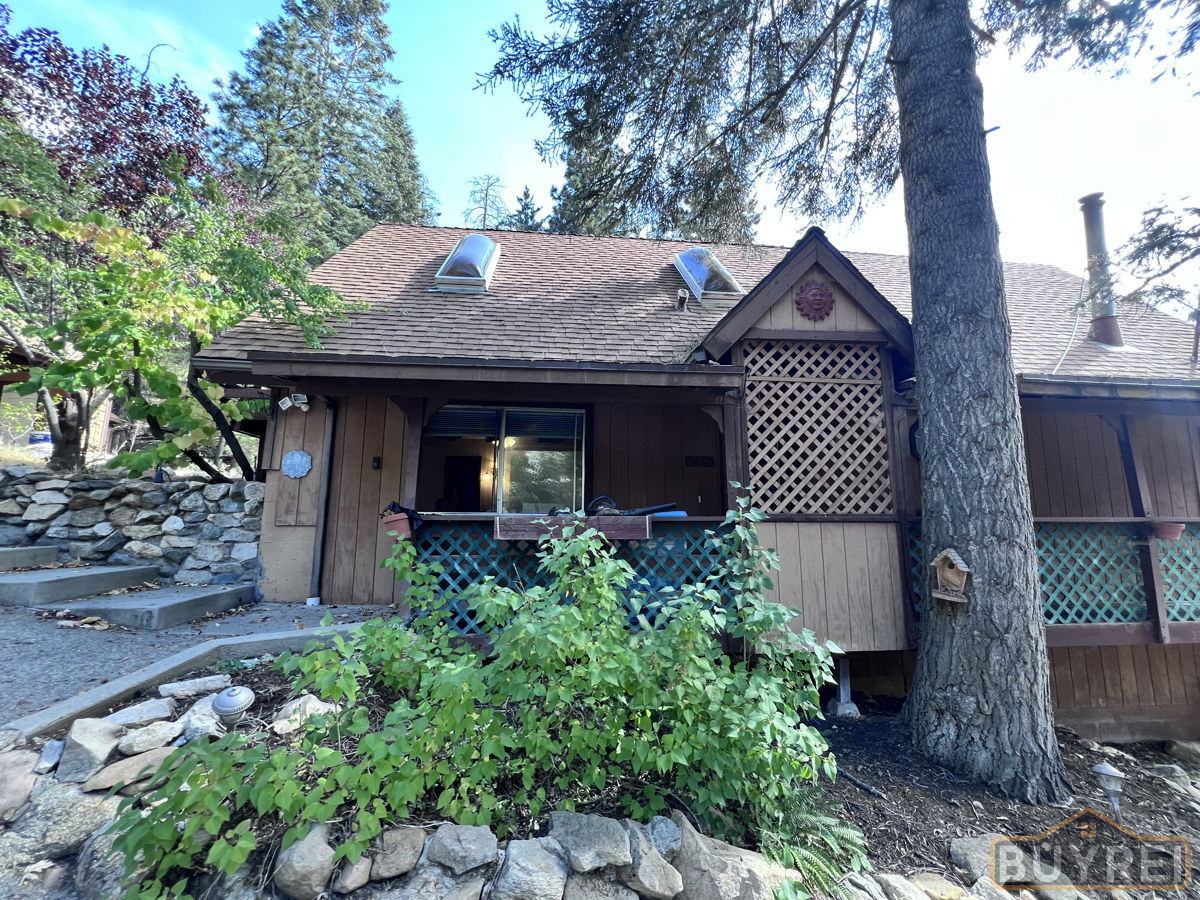 Angelus Oaks, CA📍Great Fix & Flip Opportunity 🏚️ See Photos Inside ➡️