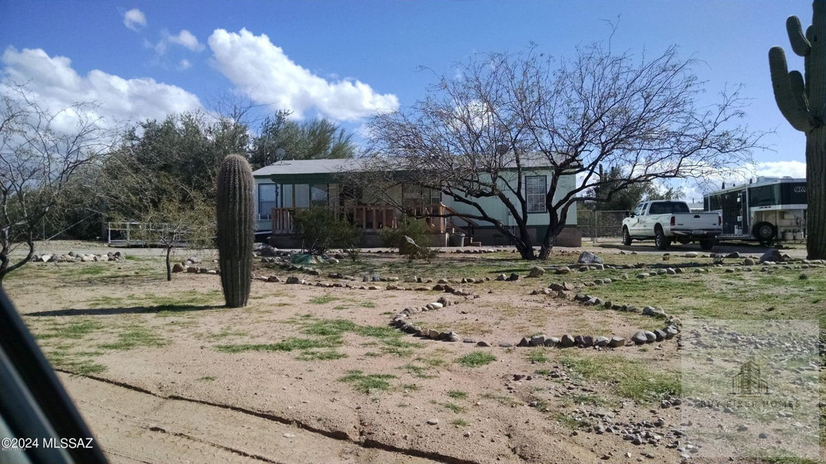 7030 N Feather stone Trl Tucson, AZ 85743