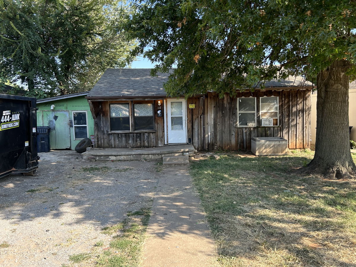 HIDDEN GEM | Southwest Oklahoma City OK | Check out more photos on our property page