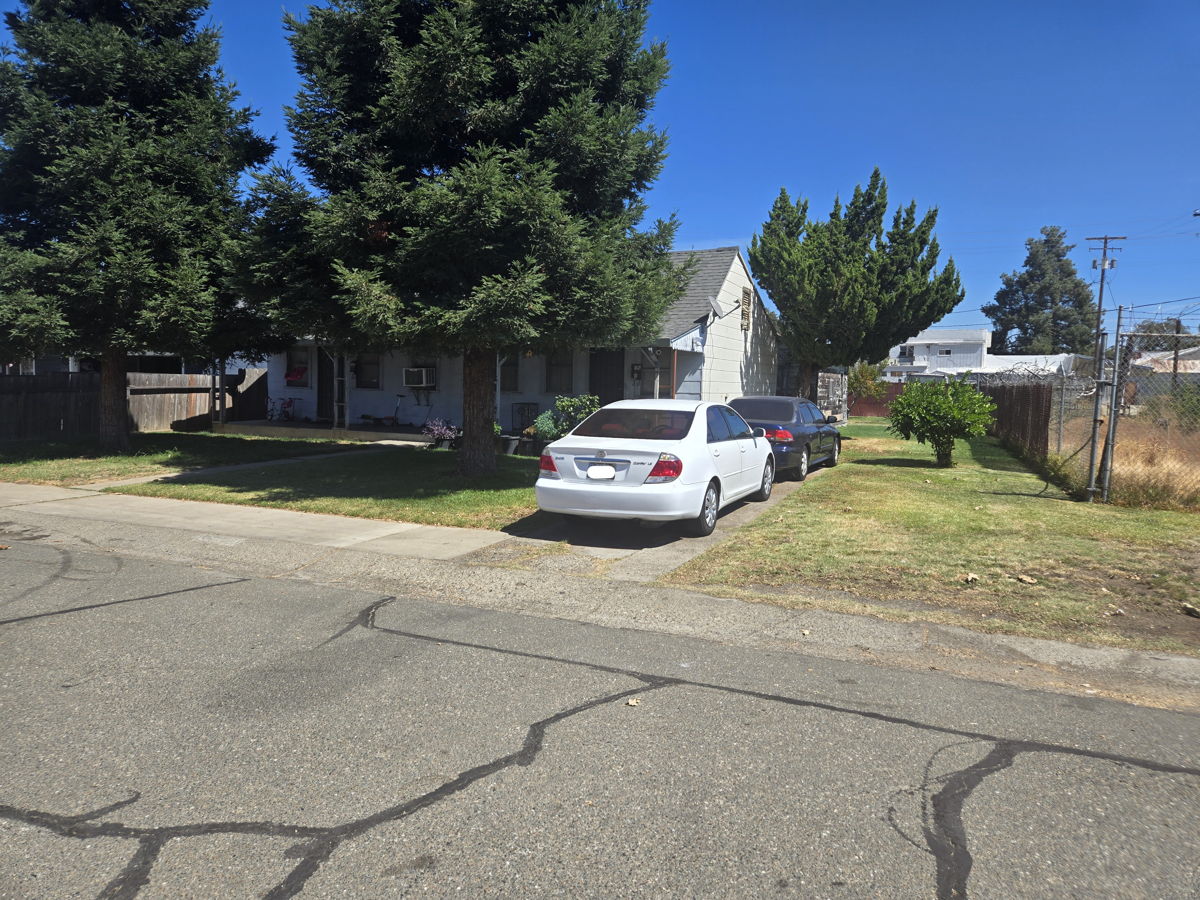 🔥 DUPLEX IN LODI W/ INSTANT EQUITY | LIGHT FIXER WITH GREAT RENTAL POTENTIAL  💵
