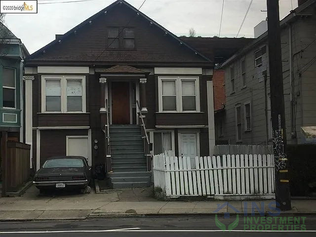 💰GREAT VALUE-ADD/ FLIP INVESTMENT DUPLEX, OAKLAND, CA💰