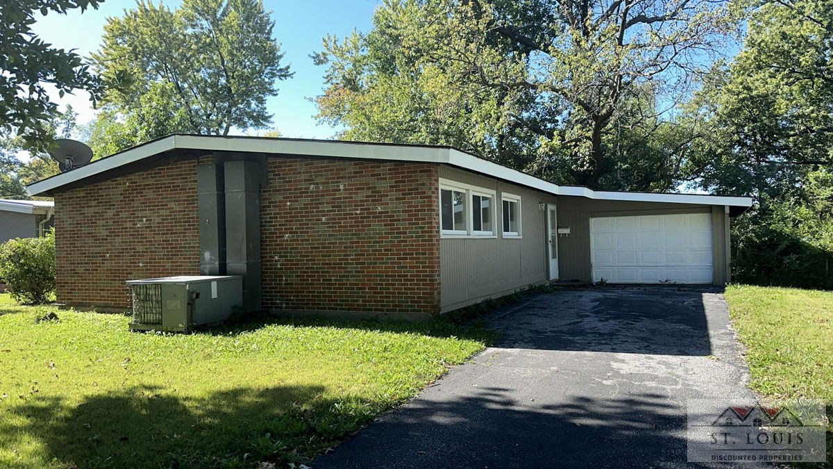 ⭐ 8426 Buckthorn Dr, Berkeley, MO 63134