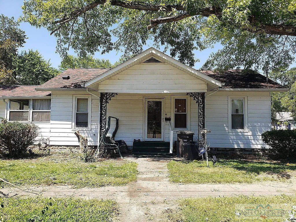 🔥 Landlord or Owner Occupant Special in Carbondale, IL 🏠🔥🔥😱Turn-Key Opportunity in Jackson County🔑🚨