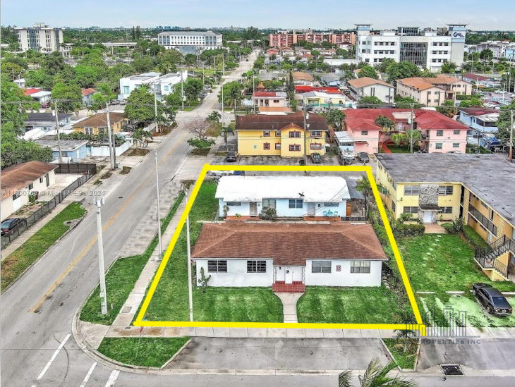 Legal 4 Units in Hialeah , great potential