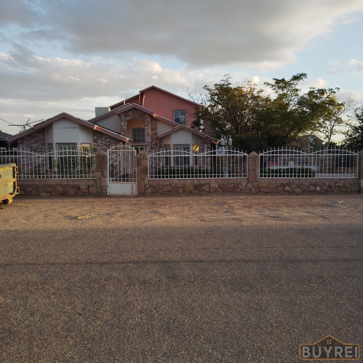 El Paso, TX📍New Flip Opportunity 🏚️Submit Offer NOW ➡️