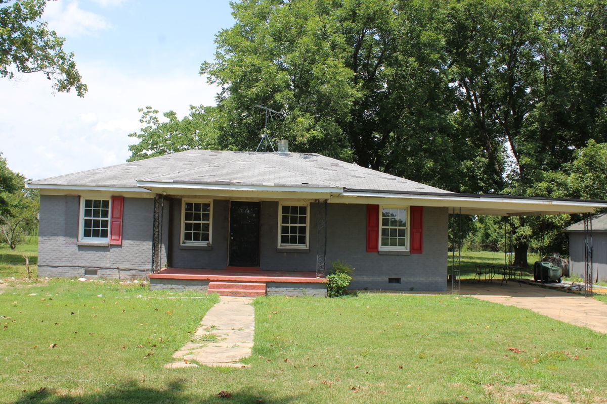 Fix & Flip in 2.3 acres lot 🔥 under 100K